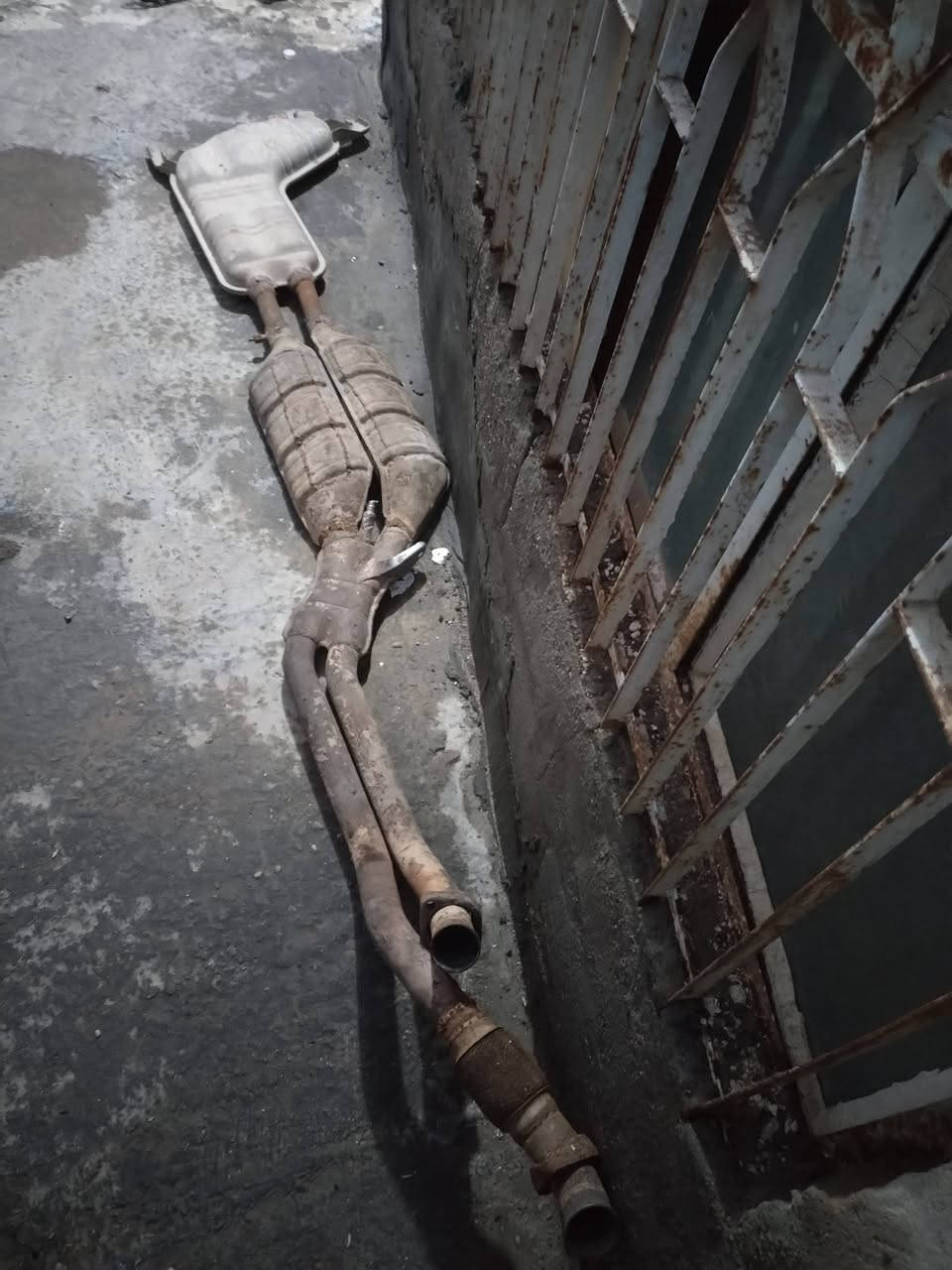 سلام عليكم صالنصة كاملة مال 700 من عدة البطيخة الورة البيع بسعر 60الف ماكو توصيل مبايل *********** مكاني الحفريةواسط
