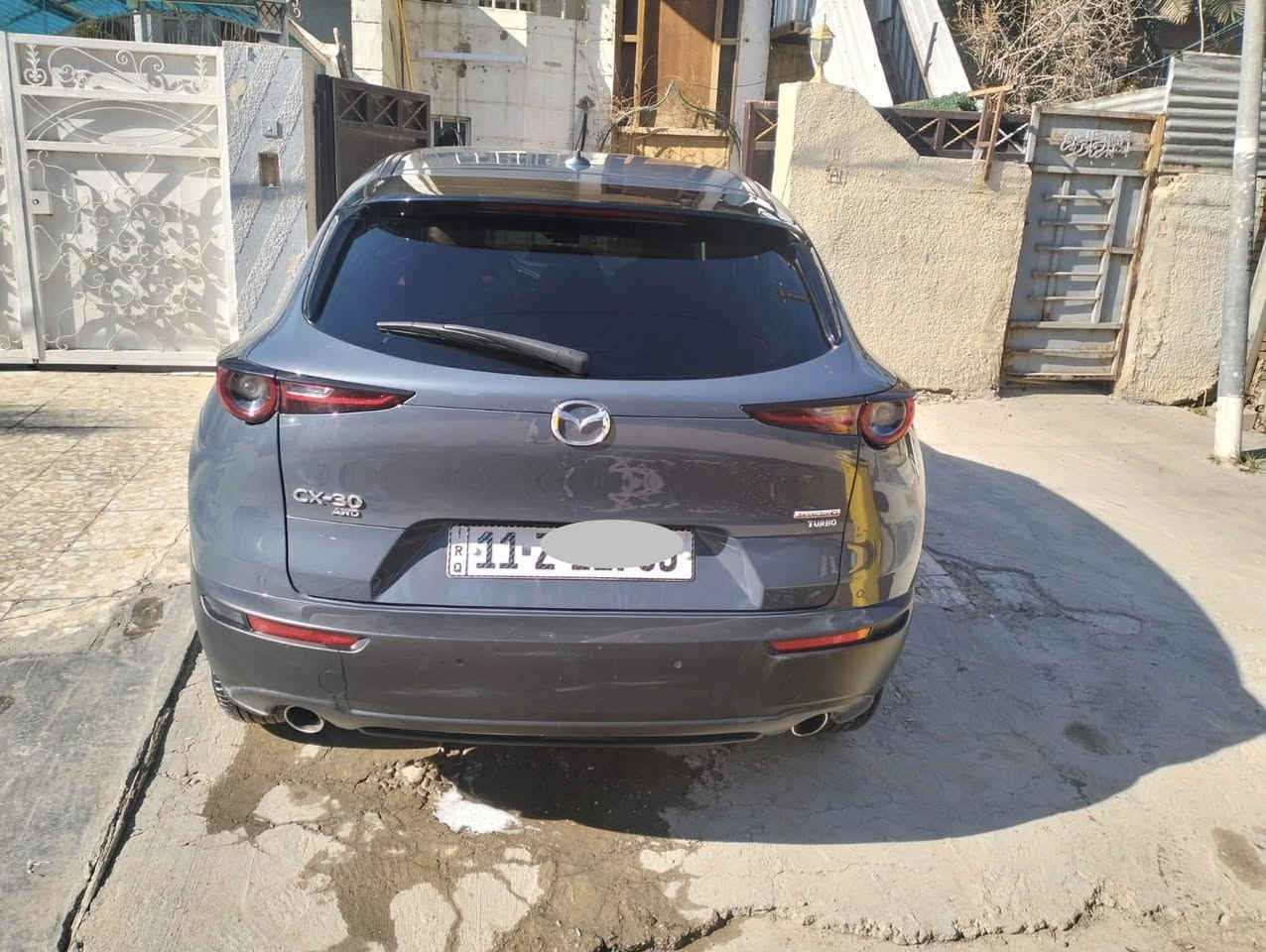 Mazda Cx-30 sky active
الموديل : 2023

اللون : فيلي 

المحرك : 2.5 Turbo

 ماشية 6000  كيلو متر*

 حادث: جهه السايق مصبوغه وبنيد مبدل أصلي بيها تصليح شواصي تفاصيل اكثر صور الحادث على الخاص   
  
المواصفات : فول مواصفات 

⭐️ سلايد روف(فتحة)  

⭐️ دفع رباعي 4×4 .

⭐️ زنون الايت مع الكشاف .

⭐️  لايت LED .

⭐️  نظام التوقف الذاتي الخلفي 

⭐️ تشغيل عن بعد .

⭐️ مقاعد جلد رياضية ماروني 

⭐️ المقاعد الاماميه تدفئة . كهرباء

⭐️ تدفئة ستيرن . 

⭐️ نظام خرائط  GPS . 

⭐️ حساسات امامية وخلفية .

⭐️ كاميرا خلفية دواره 

⭐️ تبريد خلفي.

⭐️ اشارة جانبيه بالمرايات

⭐️ هاند بريك كهربائي . 
 
⭐️ مرايا بخاصية التعتيم الذاتي 

السعر 16,500  $ الف دولار

 ⭐️- مكان السيارة بغداد اليرموك

***********📲
