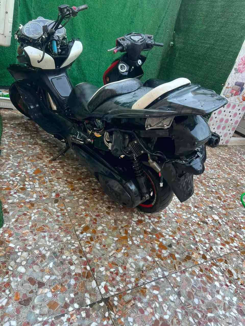 سلفر GT حديث 400 شلعه ومعدل شك الكاع شك 
مكاني بغداد رئاسه العبيدي *********** شعندك مراوس نزل
