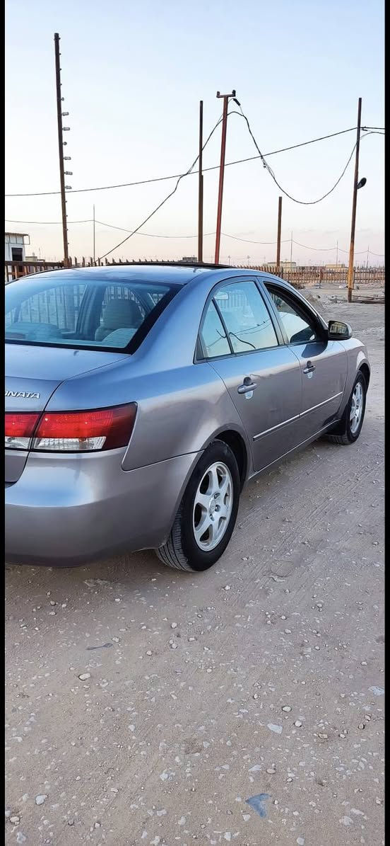 سلام عليكم سوناتا موديل 2008 خليجي فول فتحه سياره مكفوله ماعده بارد بصيط مكينه 2400 جاهزه السياره تبريد حداديه مكينه كير سعر 105  مكان نجف رقم ***********
