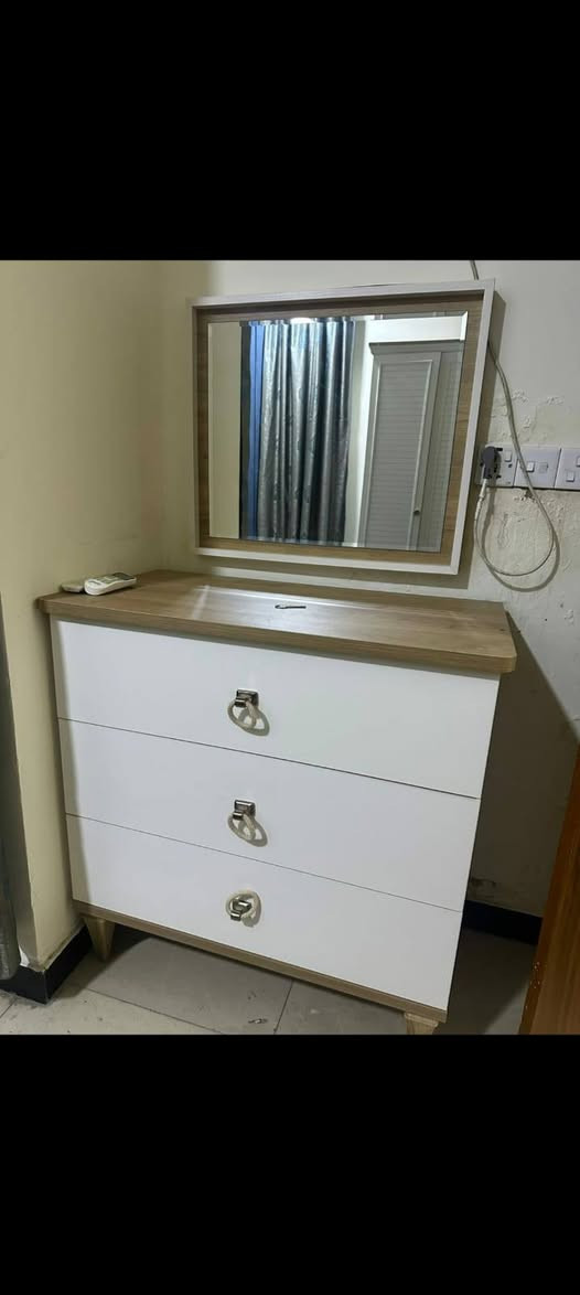 غراض منزل في بغداد نظيفة للبيع التواصل ***********
