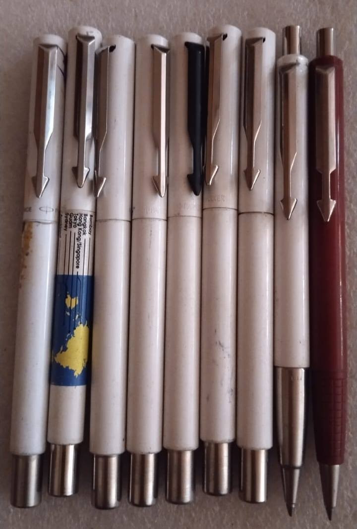 اقلام باركر و بايلوت ياباني 
الاسعار على الصور 
اقلام الحاف سعر القلم عشر الاف مستخدم 
اقلام حبر بايلوت ياباني غير مستخدم سعر القلم ٢٥ الف 
اقلام باركر مستخدمه سعر القلم ٣٠ الف 
اقلام صيني جينهاو غير مستخدمه سعر القلم ١٣ الف دينار


**إذا كنت صاحب هذا الإعلان وتريد حذفه لأي سبب، رجاءا أرسل رسالة إلى الدعم الفني**