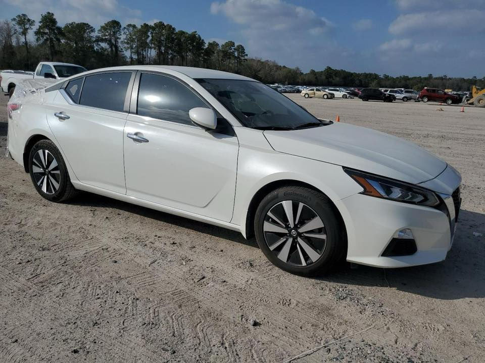 السلام عليكم
نيسان التيما موديل 22
رقم اربيل
سياره ماشيه 62 mill
عليها ادامه كامله للمحرك وتبديل دهن الكبر
ضررها مثل ما موضح بالصور والسونار بدون ايرباك
السعر 145 وبيها مجال جدآ بسيط
للتواصل الاتصال ع الرقم ***********
