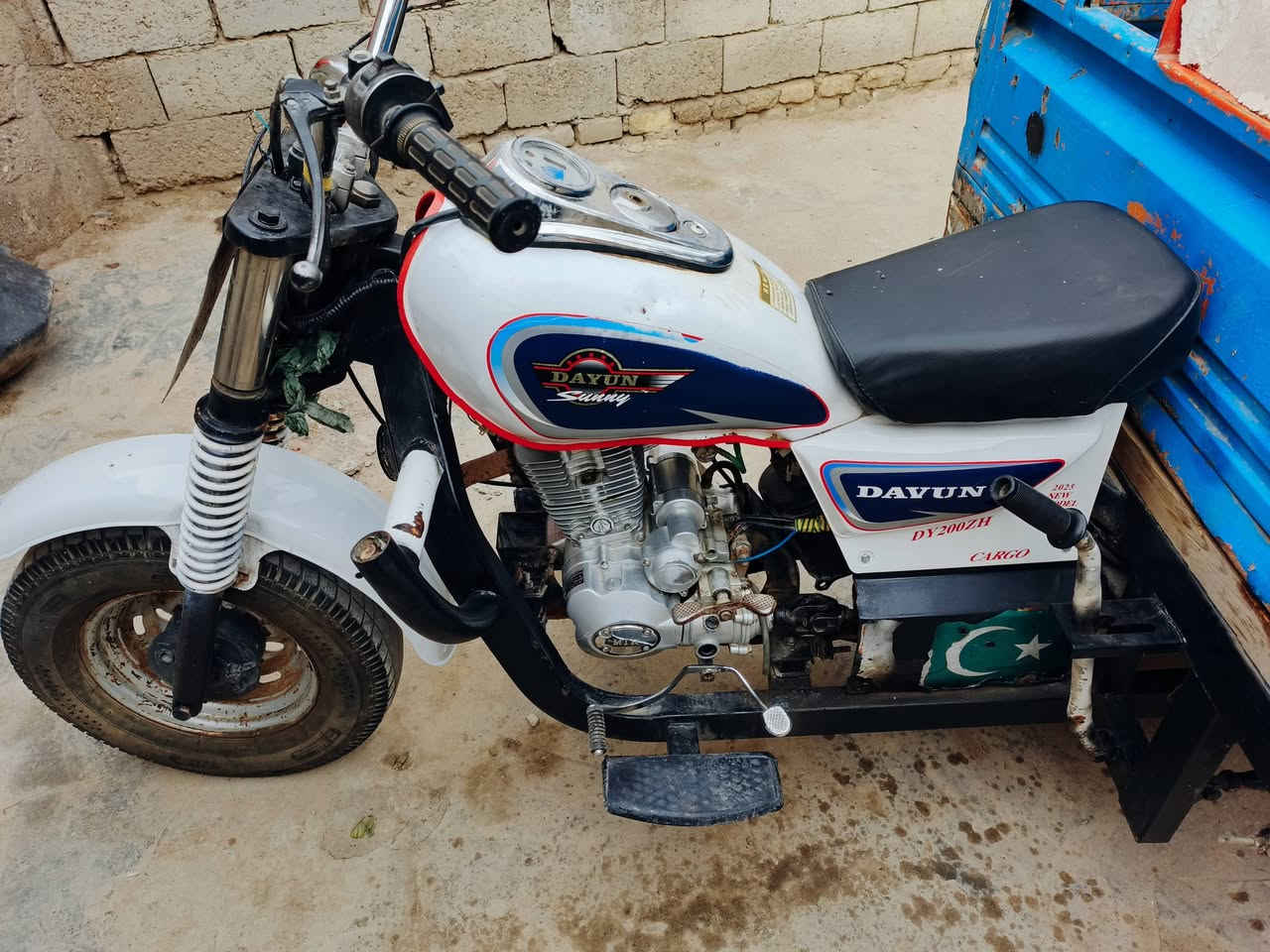 السلام عليكم 
ستوته للبيع  موديل ٢٠١٣  بدي ما مكصوص تواير ابو الخطه جدد مكينه نضيفه اوارقها اصولي السعر واحد و  400  وبيها  مجال حك الجيه ناصرية مركز 
للتواصل ‏‪***********‬‏
