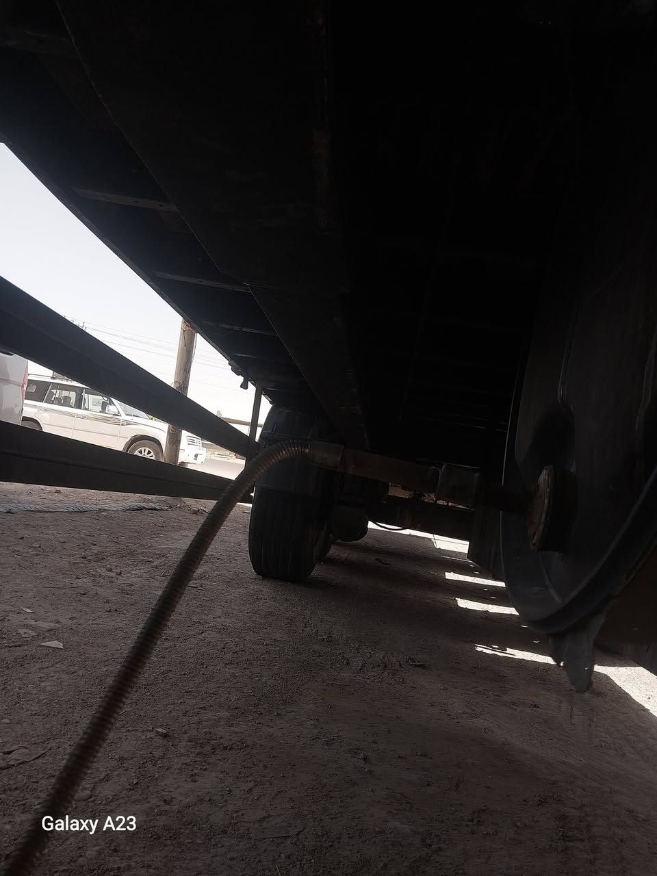 السلام عليكم للبيع عربانه جادر موديل٢٠١٤ ارتفاع جناب ٨٠ ارتفاع الجادر٢٨٥ دناكيربيبي العنوان بغداد منفيس مكفوله /***********
