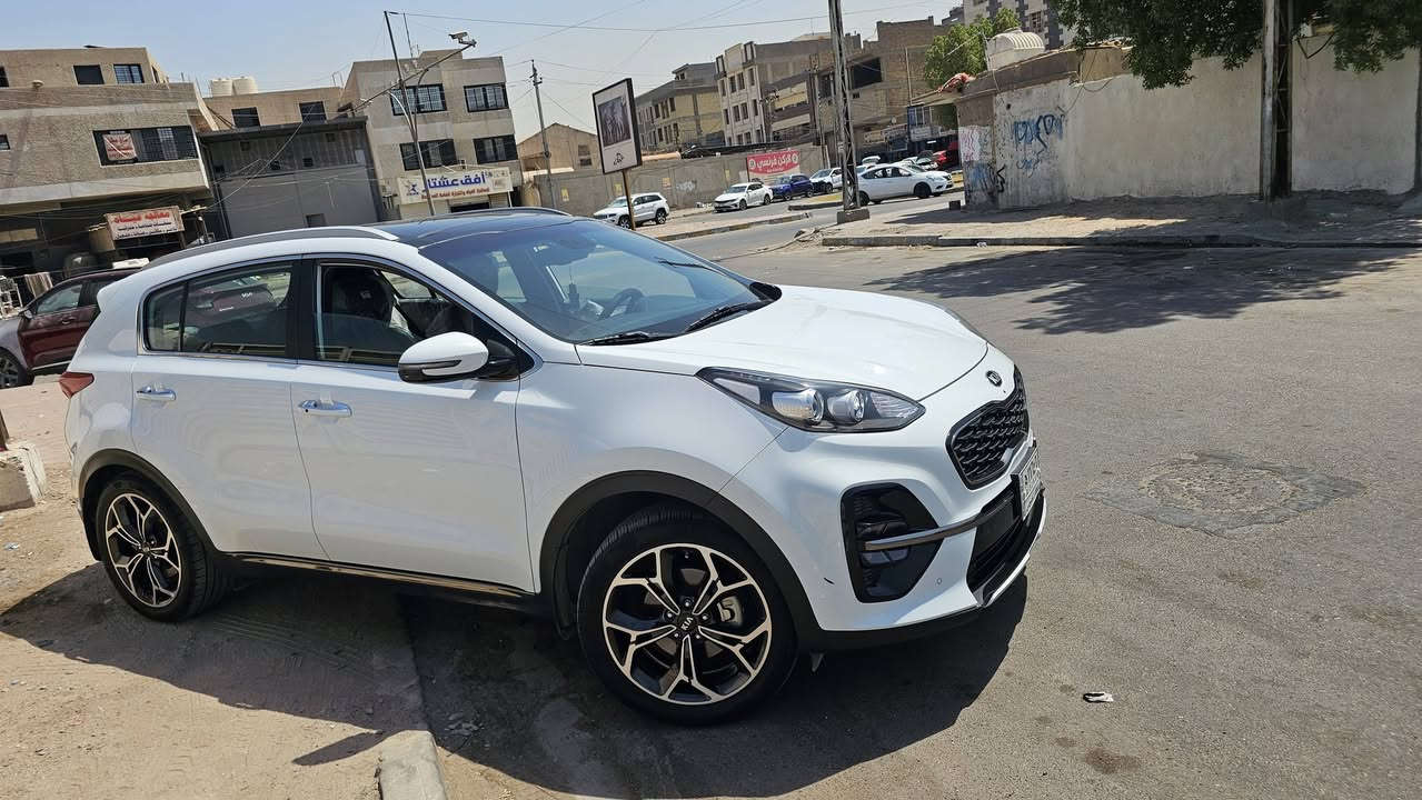 السلام عليكم ...
كيا سبورتج (جيتي لاين ) خليجي سنوية هزة جديدة
مكفوله من الصبغ والتبديل كير محرك مكفول
 فووول مواصفات للاخير 
‏( GT.LINE)  
موديل 2021
المواصفات 
بصمه تشغيل 
بصمه ابواب 
تشغيل عن بعد 
شاشه كبيره 
كامره دواره 
واير ليست شحن 
سايد بريك دكمة 
نظام انحدار 
نظام سبورت 
نظام ايكو 
ماشيه ٦٩ الف
محرك 2000 دوش 
شفتات بالستيرن 
مري شفط كهرباء 
دركة سبورت 
تحكم ستيرن جهتين 
جنطه كهرباء 
كشنات كهرباء 2
كشنات جلد مع تدفئه تبريد 
بلوتوث + اوكس 
بلوجكتور رباعي زنون 
حساسات امامية + خلفيه 
ويل كب كروم حجم ١٩ رياضي
اشاير بالمري 
بك لايت لد 
قطعتين تبريد 
تايرات جدد
رقم بغداد الجديد 
تحويل مباشر 
مكاني بغداد 
سعر 230 ورقة
ه‍ *********** مكاني بغداد
سيارة حلوة مرتبة متصرف عليها اي شي تايرات جدد بانزين محسن دهن جديد كلشي متصرف عليها
