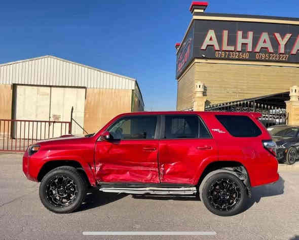 تويوتا فور رنر 
2020 Trd 
Off road 
مزودة عليها تاير وويل اصلي 
وعليها ترفيعه 3 انج 
وعليها سبيسرات انج ونص
السيارة رادار ماشية 62000 كيلو
دوسات تي ار دي اصلي
السيارة جديدة وناعمة كلش
بالحقيقة احلا من الصور 
ا***********
واتساب
