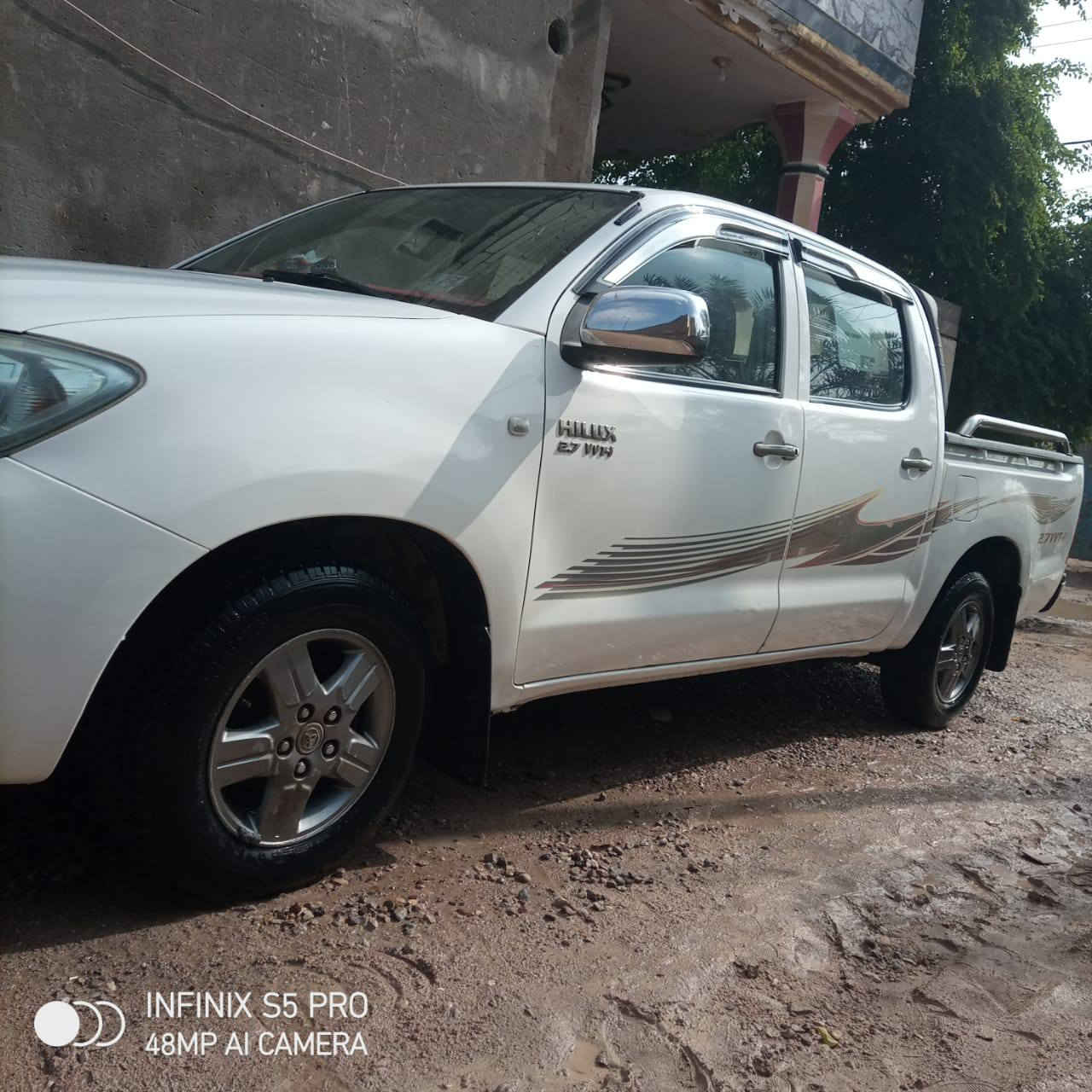 للبيع فلاونزه مديل 11رقم بصره مكفوله شوي بيه طخات  مكينه بيه تبخير قليل تخم تاير مكان بصره كرنه سعر167وبيه مجال ***********
