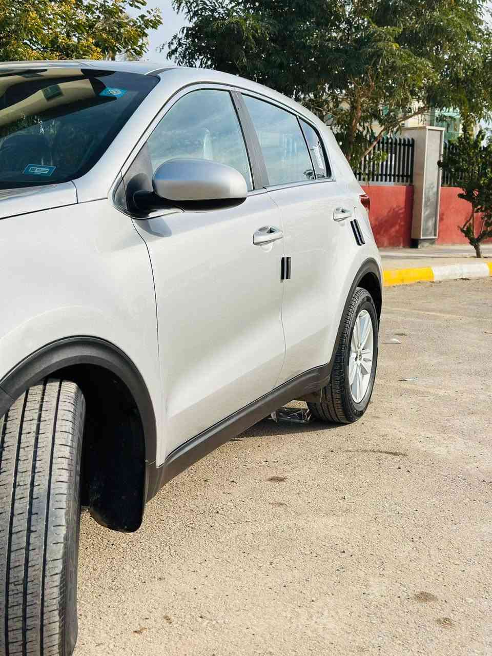 السلام عليكم
كيا سبورتج موديل ٢٠١٨ وارد امريكي بيها قطعتين تبديل جاملغ وبنيد نفس اللون بدون دواخل كير ومكينه مكفولات مكينه اربعه سلندر ٢٤٠٠ سنويه وهزة جديدة ل٢٠٣٠ ماشية ١٠٦ الف سيارة رقم بغداد بسمي تحويل مباشر جاهزة بدون نواقص خير من الله العنوان التاجي/منشا نصر/مجاور كليه الرشيد السعر ١٥٨ بيهه مجال 

رقم /*********** بي واتساب
         ***********
