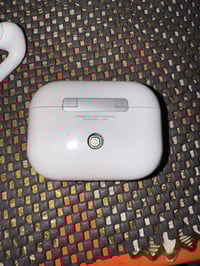 ايربودز • مستعمله • زر ضايع