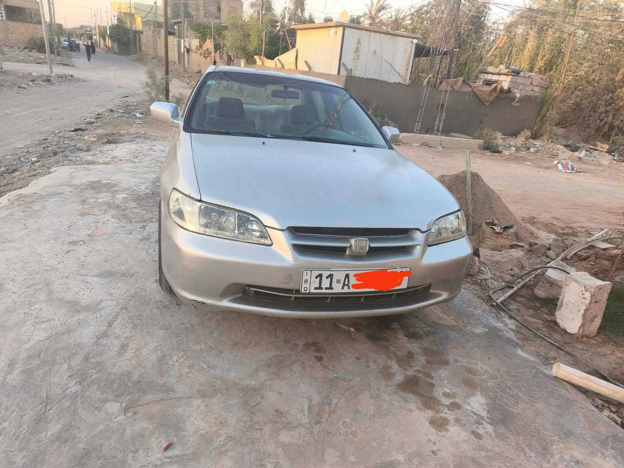 السلام عليكم هوندا موديل 99 ياباني اصل مو تحوير السيارة خير من الله مكينة كير فول الفول اروح بيه لبغداد وارجع كل أسبوع كلشي بيه شغال ع ايدي رقم الجديد بغداد مكان السيارة بالديوانية للبيع السعر 50 وبيه مجال حق الجيه ***********
