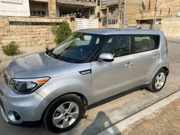 السلام عليكم . كيا صول 2018 بغداد باسمي السياره حلوه وجديده وماشيه 60 ميل بيها كم طخه بسيطه وحادثها مثل ما وضح بالصور  
عارضها ب107 وبيها مجال بسيط 

***********
