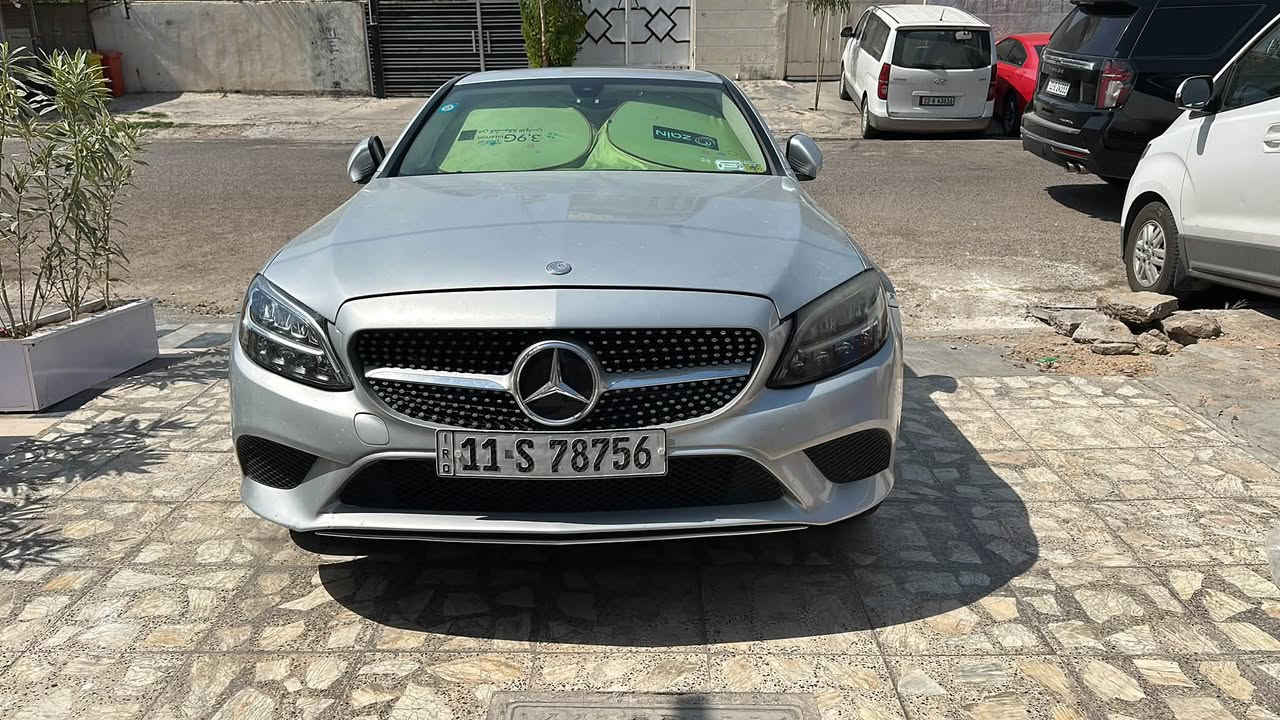 السلام عليكم
للبيع مارسدس C300
موديل 2021
لون رصاصي 
ماشيه ٥٥ماشيه
حادثه بنيد وصندوك تبديل وصبغ فقط بدون دواخل بدون ايرباك
الموصفات فتحت سقف كامره خلفيه رادار امامي هاندبيريك بصمه نقطه عمياء لايت 8عدسات
اربع ابواب بصمه كراسي جلد لون بيجي تدفأه كشن شاشه كبيره
كداد الشاشه 3وضعيات عداد الكتروني صندوك كهرباء
تخم تاير جديدالسيارة صفر مسج
كير مكينه مكفولات 
مكان السيارة بغداد الحارثيه
الاتصال
***********
