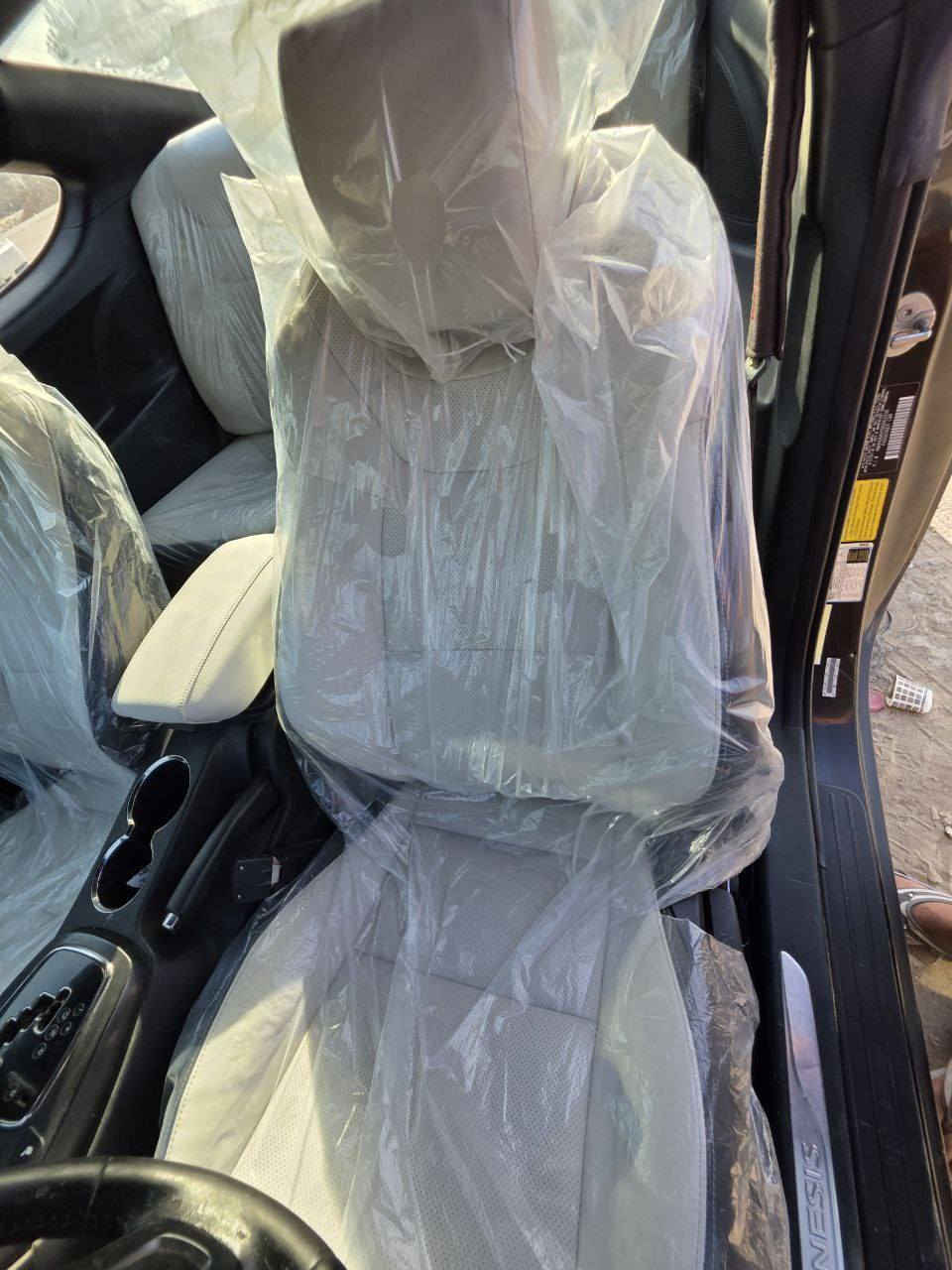 جنسزز كوبية 
2011 
3600   6سلندر 
مكانه الديوانيه 
سيارة مصبوغه عام 
كلشي مسويله جديد 
دعاميه لايتات تبريد 
دوشمه جديد 
تخم تايرات جديد 
حداديه
رقمه مميز 
***********
***********
