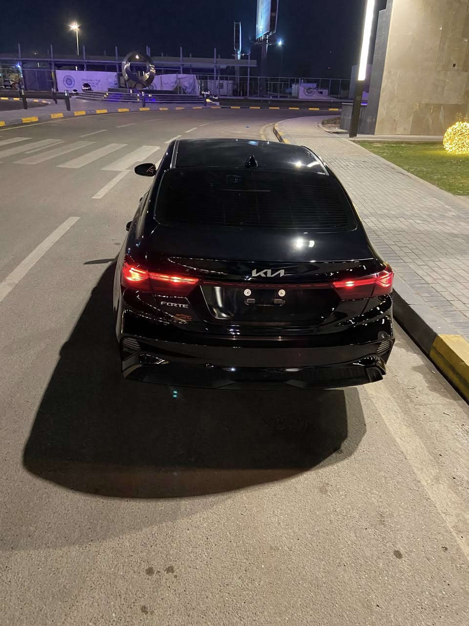 فورتي LX 2024
مكينة 2000 دوش 
ماشية 14,000 ميل

مواصفات :

•وارد امريكي 🇺🇸
•لون اسود 
•شاشة حجم كبير 
•مانع انزلاق
•تحكم ستيرن
•نظام تثبيت
•ويل كب
•حساس خلفي 
•مود درايف سبورت  نورمال وسمارت
 
ضرر قطعتين - جاملغ امامي تجاري / القطعه الثانية باب عكس السائق مبدل اصلي مطابق اللون صور الضرر مرفق بالمنشور

🔴 حرة بدون ارقام (فحص مؤقت)

📍موقع: بغداد - حي الجهاد

ارقام التواصل : *********** - ***********
