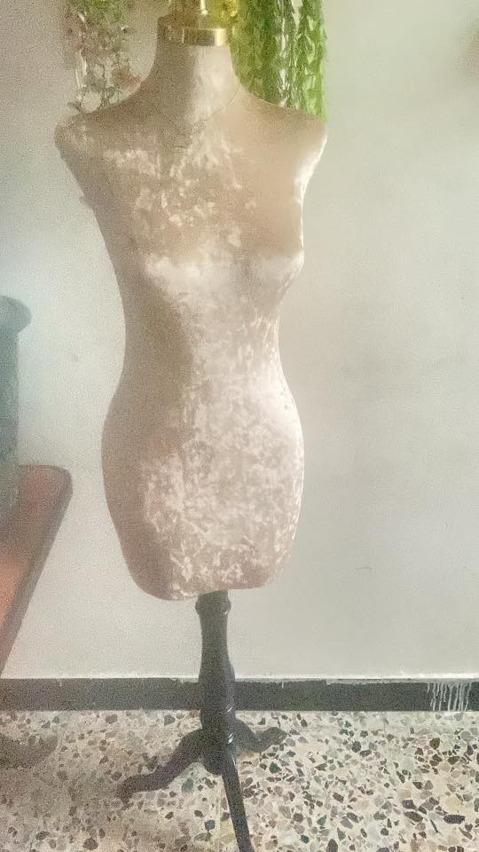 السلام عليكم ملكنه البيع السعر 30
***********
