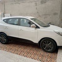 توسان موديل خليجي  2015 ماشيه 123 الضرر قطعتين الجنطه والجاملغ  السعر ...