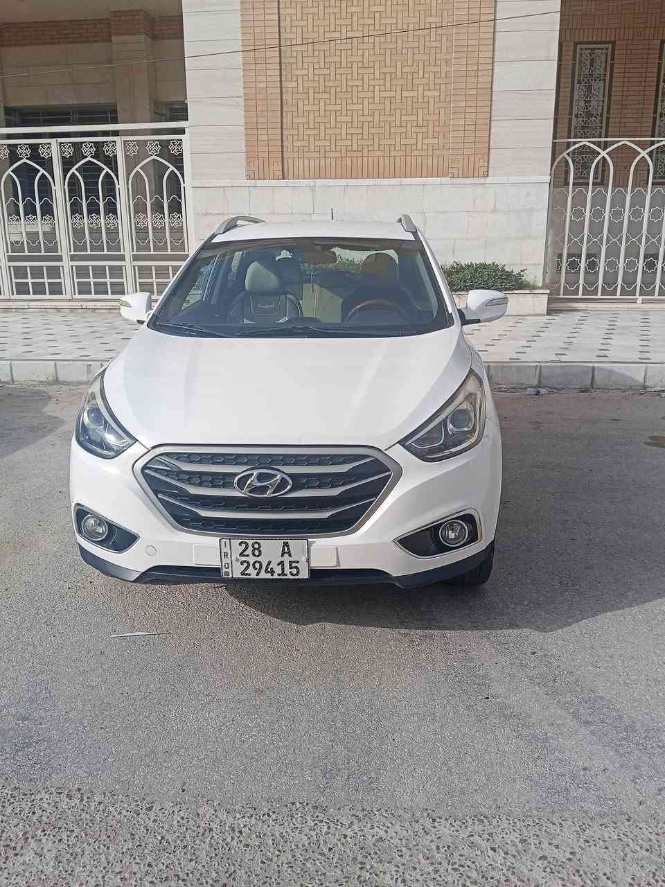 السلام عليكم 
توكسان موديل  14شكل 15 محرك 2400 دوش مكفوله من حادث والصبغ رقم الهاتف ***********
