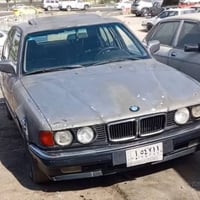 بي ام 735 • ورقه