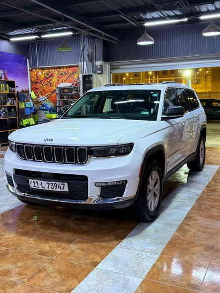 السلام  عليكم ارخص جيب بهل مواصفات 
بعد اذن  الادمن  المحترم
للبيع  فقط  ✍🏻✍🏻
كراند شيروكي لمتدد  فوول الشكل الجديد L
مرقم بغداد سنويه باسمي 
موديل2022
وارد امريكي جاملغ مبدل وجاملغ خلفي بارد مع شبر من الباب هم بارد
 
السعر310$$ 

المحرك : V6.  3.6L . 
العداد :  50  الف
المواصفات :
 دفع رباعي 4x4 . 
* رادار امامي مع مانع تصادم . * تحذير الخروج عن المسار . 
* تحذير النقطة عمياء  .* ويل قياس 20 انج .
* سقف بانوراما . 
*دشبول دجتل مع شاشه بمواصفات عاليه
* شاشه كبيرة 10.1 انج . 
* نظام الخرائط (GPS) .* كاميرا داخلية محيطيه  360 درجه  . 
* كاميرا خلفية . * المصابيح الأمامية زنون .
* كشافات الضباب زنون .     * تشغيل عن بعد .
* صندوق كهربائي .*شفتات بالستيرن.
*الگير ماوس مع وضعيات قياده متعدده.
* مقصورة الركاب من الجلد الفاخر .*تطعيم الدشبول والابواب صاج ملكي.
* حفظ وضعيات الجلوس (ميموري) . * المقاعد الأمامية كهربائية .
* المقاعد الأمامية تدفئة . وخلفيه هم تدفئه
 *سايد بريك بصمه.
*فول تحكمات ستيرن امامي خلفي.
* سستم صوت Alpine . 
 انارة داخلية LED . * حساسات خلفية . 
* 7 راكب .
 مكيف خلفي   3  قطع مع وحدة تحكم منفصلة . * تدفئة ستيرن . 
 مرايا متحسسه للضوء العالي . * مانع تصادم خلفي .
 بلوتوث تلفون . * محدد سرعة . 
 نظام التشغيل والاطفاء الاوتوماتيكي ( Auto Start System ) .

*وبقية المواصفات معروفه 
مرقمه بغداد سنويه باسمي
  
    
"310    
   
***********
