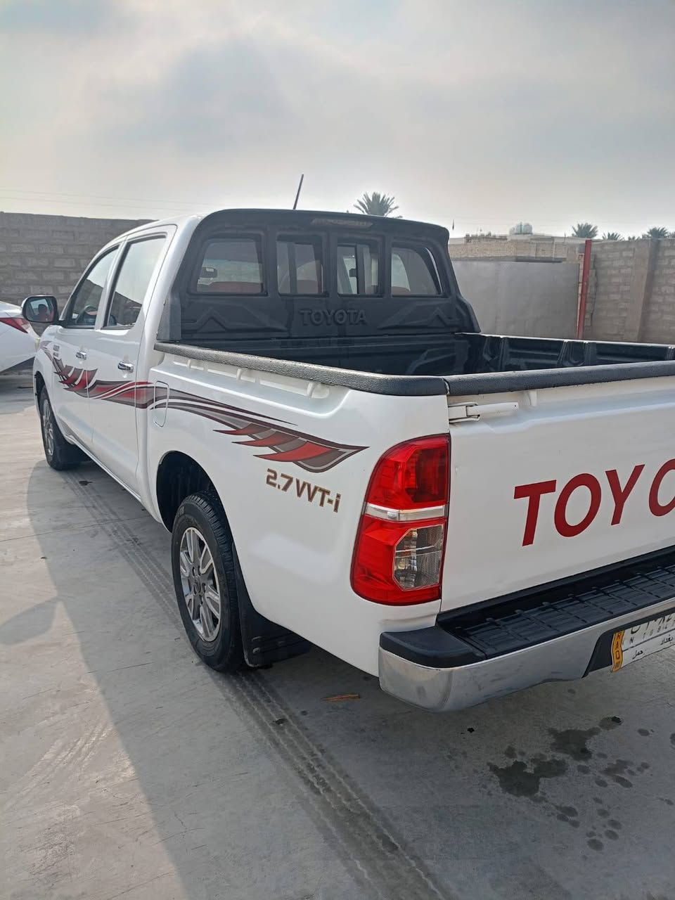 تيوتا هايلوكس 2014 كير عادي شاصي 12 مكفوله السياره باسمي  ماشيه  200الف فابلون الشركه قماره وبنيد 
صدر حداديه تخم تاير دوشمه جديد السعر 207$ مامتواجد ع الفيس بوك للاتصال 
***********
***********
