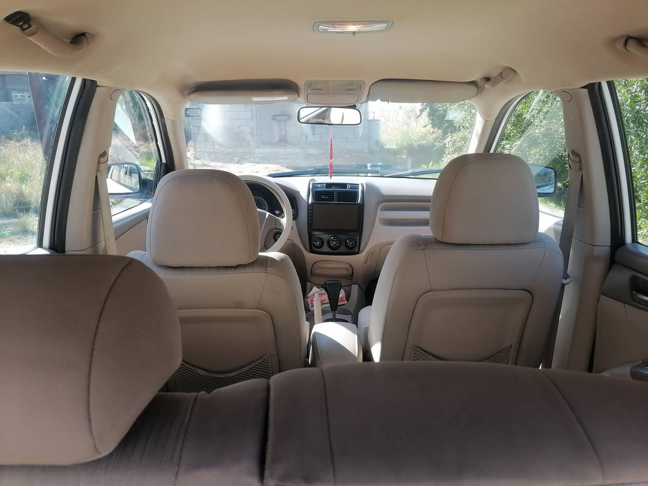 اللهم صل على محمد وآل محمد 

السلام عليكم ورحمة الله وبركاته 

كيا سبورتج موديل 2009 خليجي ماشيه 180 الف 
تبديل بنيد اصلي بدون ضرر داخلي الباقي مكفوله السونار مرفق ضربه وصبغ وتبديل وخياس 
جاهزه من كلشي كير ومكينه وحداديه وتبريد وتخم تاير جديد شاشه كامره حساس خلفي رقم بصره انكليزي سنويه جديده لغاية 2028 مشروع وطني تحويل ثاني يوم 
السعر 117 وبيها مجال للطيبين مكان السياره الرميثة الشراي يتصل ***********
***********
