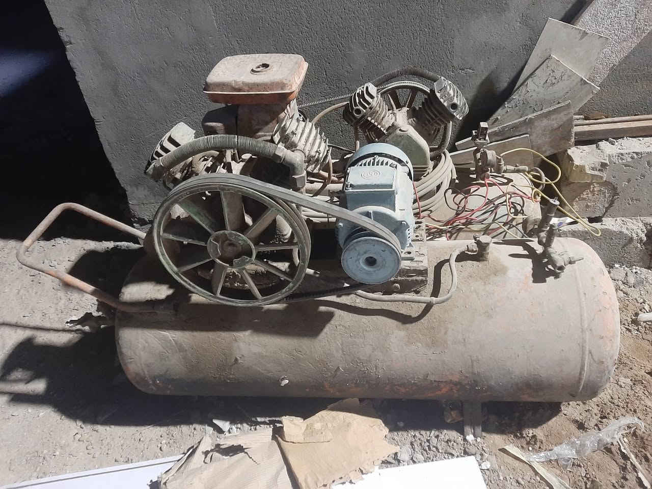 كمريسرات عدد 2للبيع اتصال ع رقم ***********
