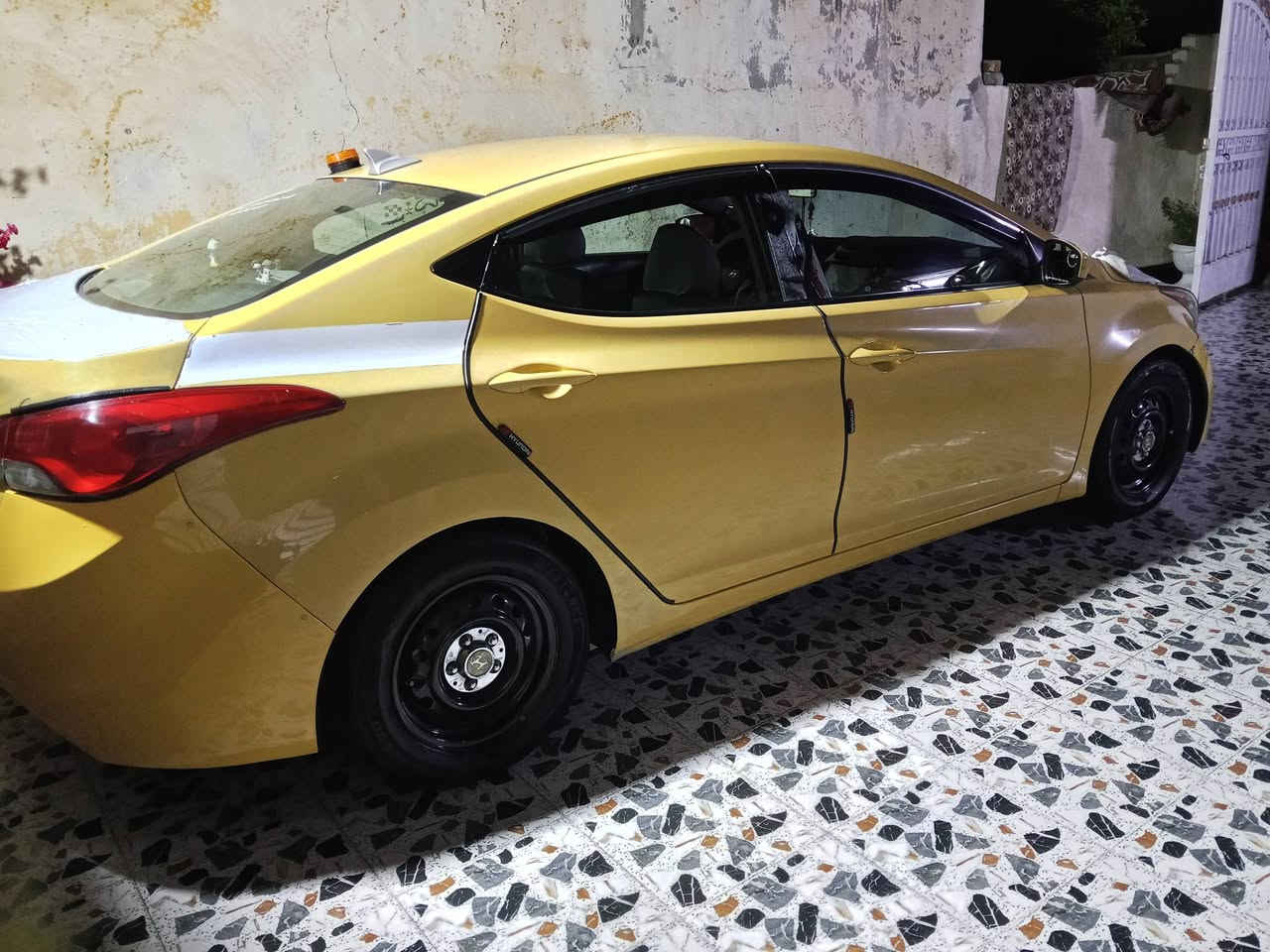 السلام عليكم النترا 2013امريكي حادث جنطه و دو سة جوة باب سايق كير مكينه تبريد دوشمه جديدة تخم تايرمكينه دوش 1800مكان السيارة بغداد اللطيفية حي السلام السعر 90وبي مجال شويه مكلف بل النشر الاستفسار الاتصال على رقم ***********
