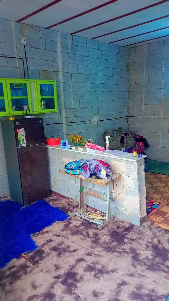 بيت للبيع  حي لامين الثانيه قرب ملعب شهيد جمال  مساحه ٧٠ متر  وجه 5نزال ١٤ بي غرفه وصاله او مطبخ او صحيات   ستفسار خاص او رقم وتساب *********** وتساب فقط
