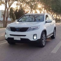 سورنتو 2015 مكفوله كفاله عامه جديده لك  رقم بغداد  مواصفات محرك سته سل...