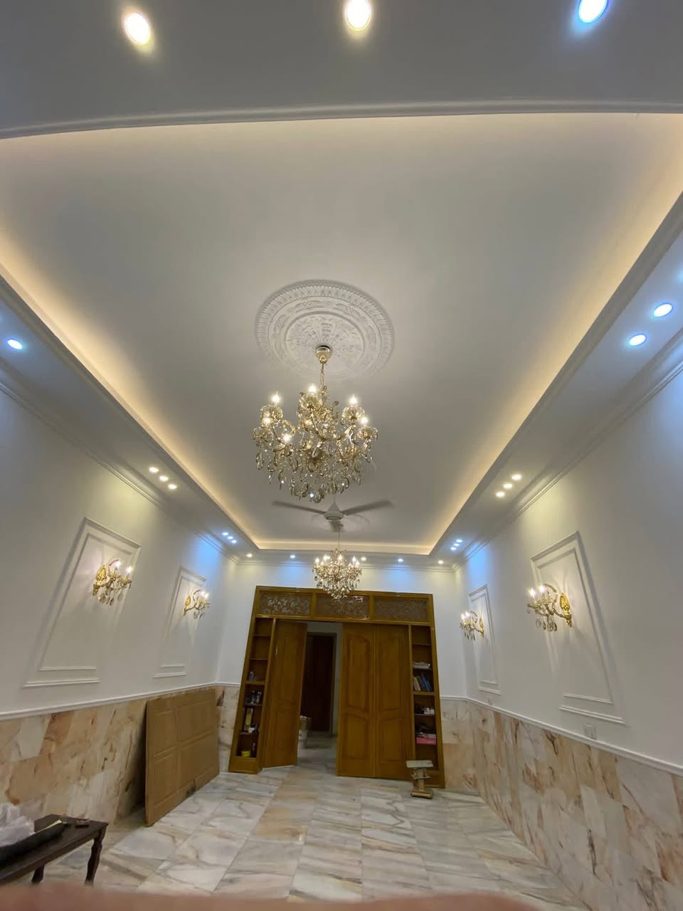 السلام عليكم 
عمل ديكورات واصباغ المنازل 
داخل وخارج باحدث التصاميم 
وعمل الواجهات بالفوم والحجر 
حصراً في كربلاء 
للاستفسار ***********
