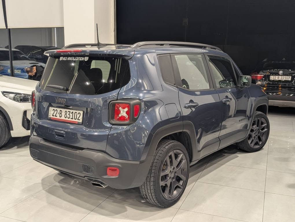 جێپ رینێگید 2021
28 هەزار ڕۆشتووە
لۆگۆ و یادی 80 سالەی
ویل گەورە
شاشە گەورە 
شغال
دەبڵ ئەکسل
ڕادار
برێک بەسمە
چاملغ و دەرگای بۆیاغە پێشی کەپسە و ئێرباگ سیستەمە
***********
*********** أربيل, العراق
