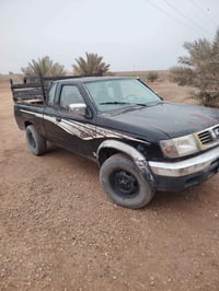 نيسان • بيك اب • ٢٠٠٠