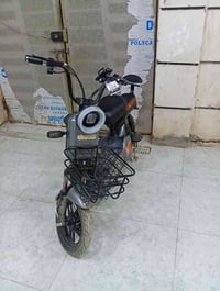 سلام وعليكم دراجه شحن للبيع حجم 14 للاستفسار خاص او رقم 07710886631