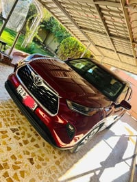 Toyota Highlander 2023XLE  حجم المحرك 4 سلندر (2.5L) توربو   🔴عدد المق...