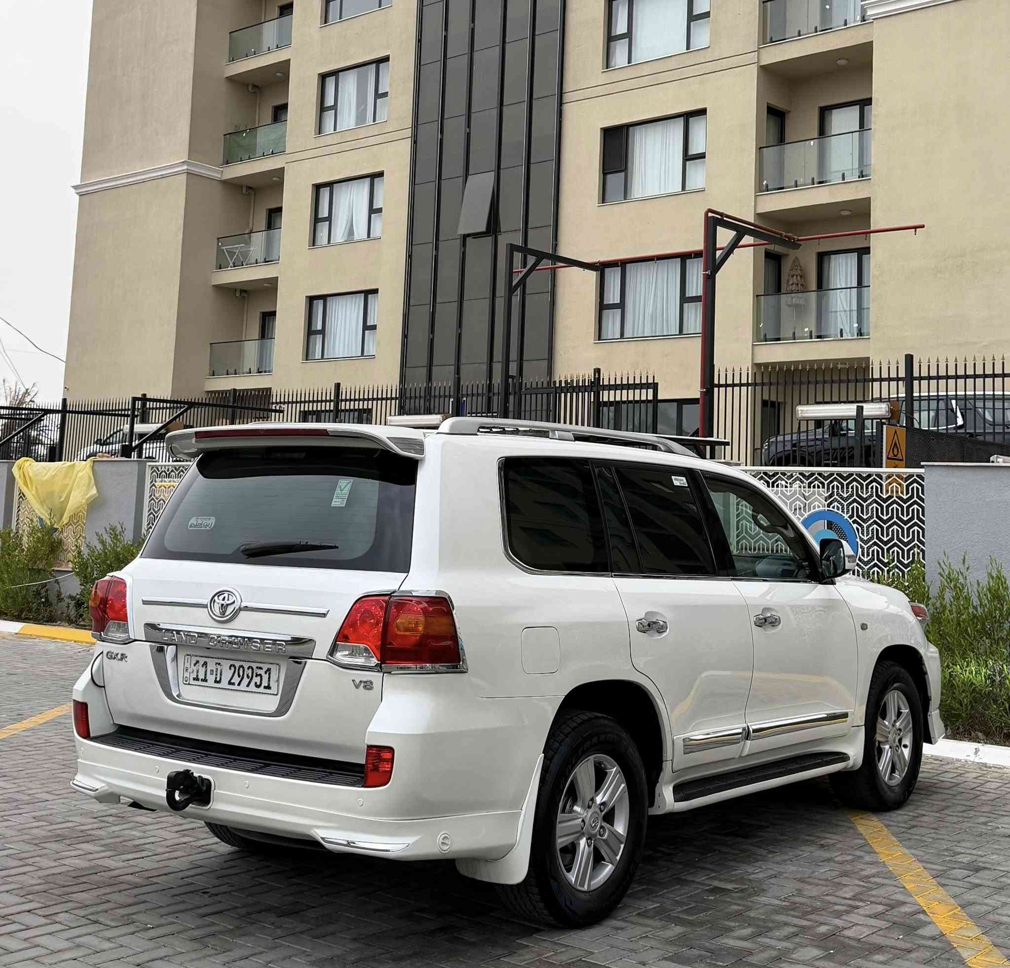 سلام عليكم
لاندكروز 2010    
رقم بغداد مكفوله ضربه وصبغ وتبديل  مواصفات vxrفول واحد ع واحد 8سلندر 4بصمات كشنات جلد فتحه ثلاجه داخل لونين شاشه ايباد منضومه زنون مشروع وطني السياره جاهزه مكينه وحداده وتبريد وتخم تاير كله ع وضع الشركه والأستفسار  

الاتصال ***********
واتساب ***********

مكاني بغداد حي الجهاد 
 
السعر 285 وبيها مجال
