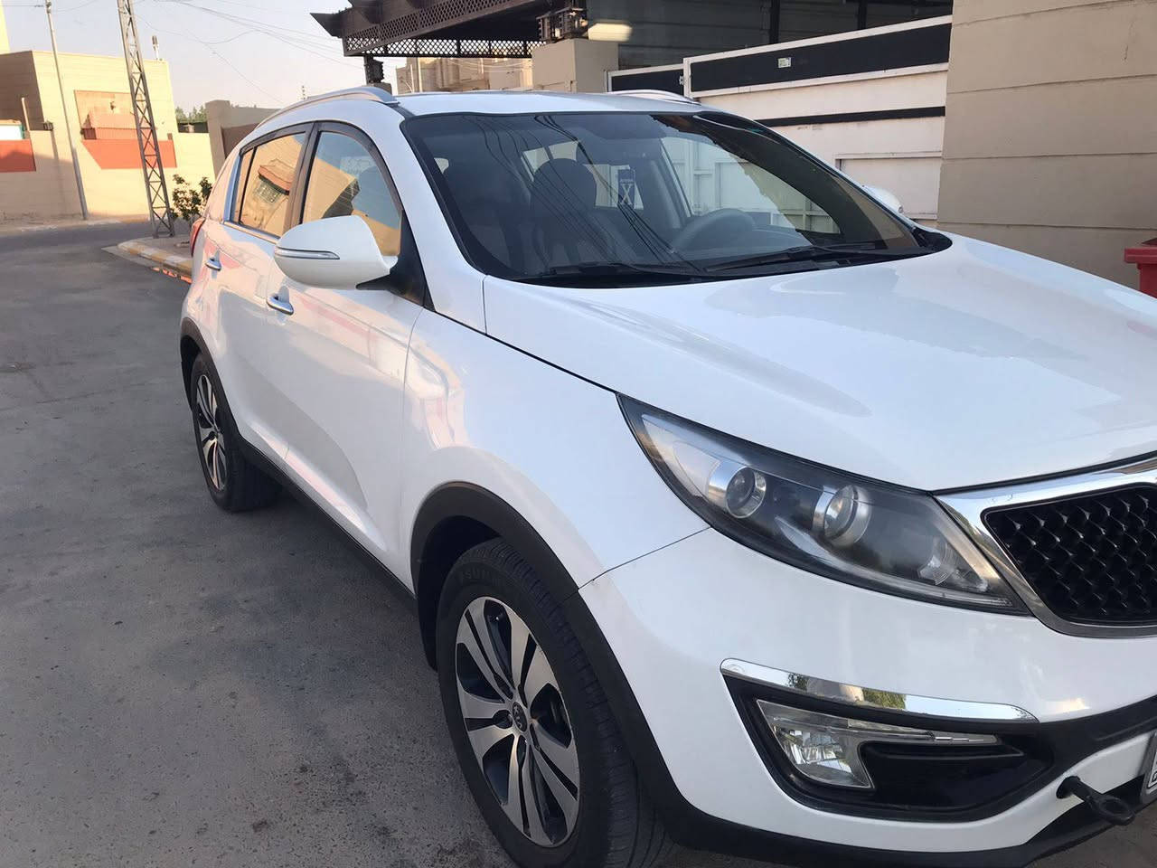 كيا سبورتج موديل 2012 سنوية لل 2030 رقم دولي صلاح الدين مبدل بونيد بلادي وصبغ شبر باب النفر وجاملغ الايسر مصبوغ بدون دواخل ***********
