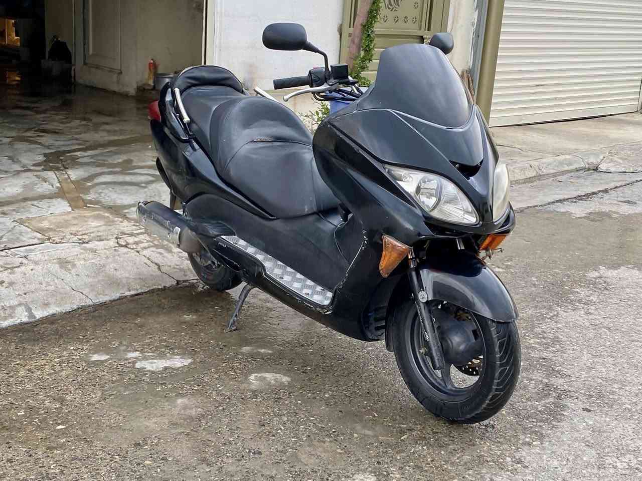 بو فروشتن فورزاى 08 نمونه له جوانى هه مو گيانى به شه رته كاره بايو گيرو مه كينه ى به شه رت تايه ى تازه يه مالى دوسته موديل ٢٠٠٨ بو زانيارى زياتر تيل بكه ***********يان
***********
نرخى (٧٥٠)دولار كه ميك معامه له يه 
ناونيشان بيره مه گرون
