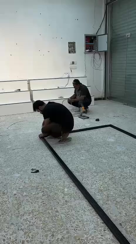 ⚡ فني كهربائي متخصص في التأسيسات الكهربائية ⚡
🔌 تنفيذ جميع أعمال الكهرباء بإحتراف:

تأسيس بوري _ تأسيس سيمنس

 محلات _ منازل _ شقق _ بنايات

🔥 أنظمة حديثة:

شبكات الإنترنت

كاميرات المراقبة

⚙️ تصميم و تنفيذ :

بوردات سيطرة عادية ومتطورة 

🛠️ صيانة - ترميم - تحديث شامل

📞 للتواصل: ***********
