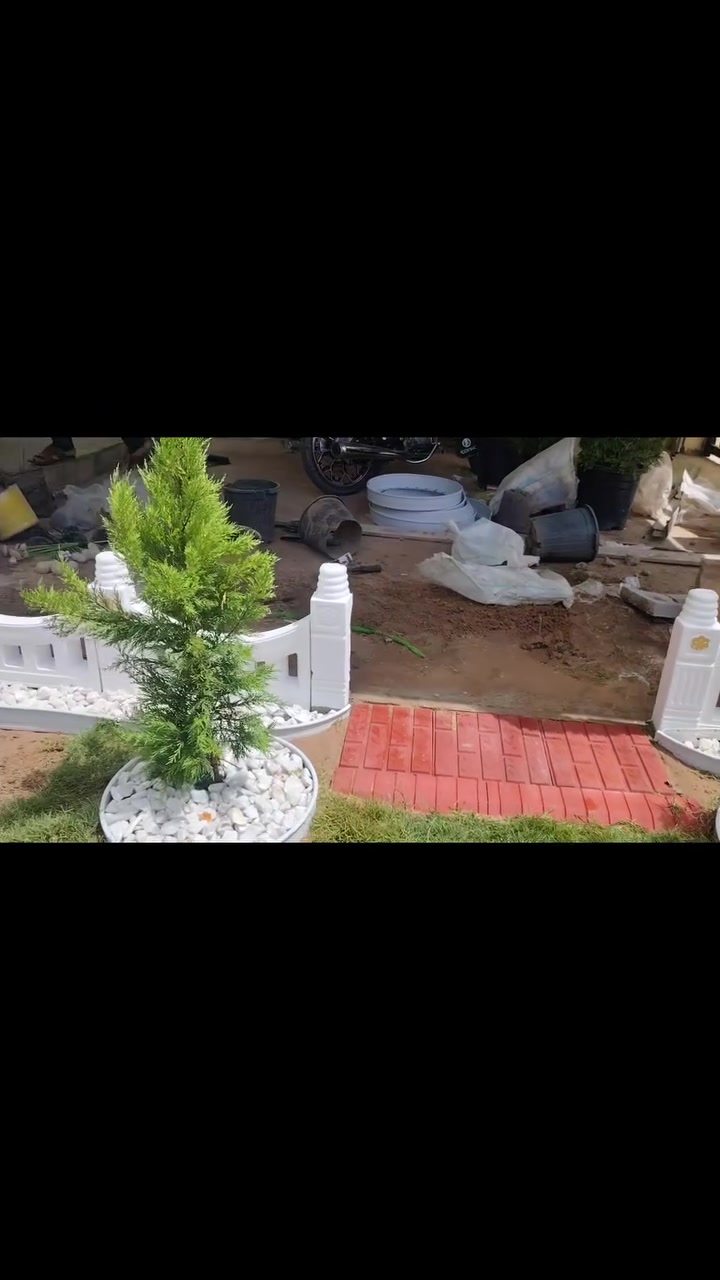 متوفر لاين حدائق ملكي جوده عاليه
سعر المتر فقط 4 وربع مكاني بيجي 
يوجد توصيل ***********
