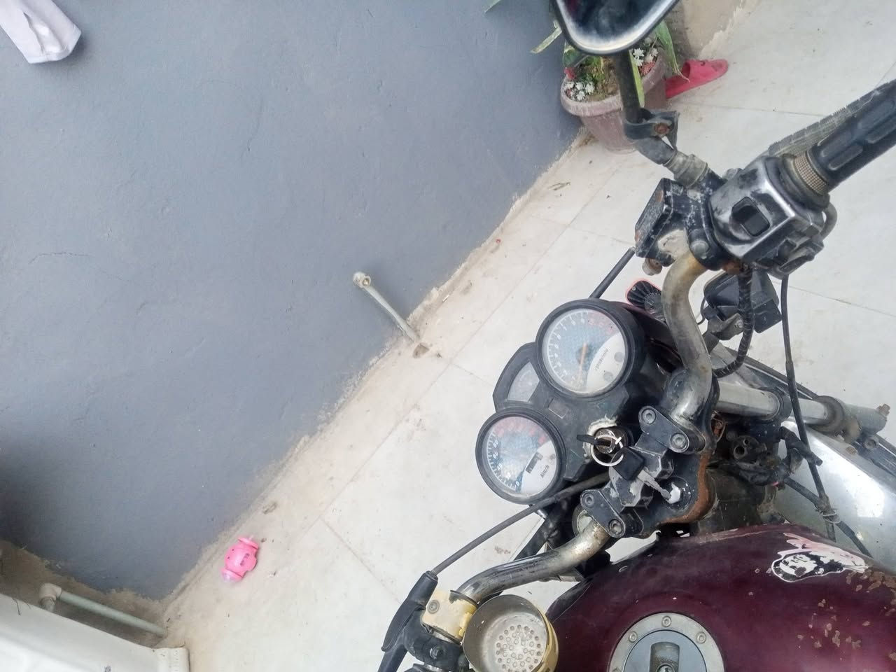 للبيع كهربائيات شغاله دراجه شرط هندر واحد فقط سلف كتف واكف ويله نضيفات تايرات زوج جدد كابريتر شرط اصليه جديد دراجه مال رزق سعر 300مجال قليل لشراي فقط ***********
