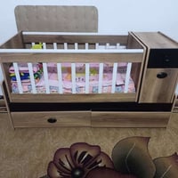 تخت طفل • حيل نضيف • ميز