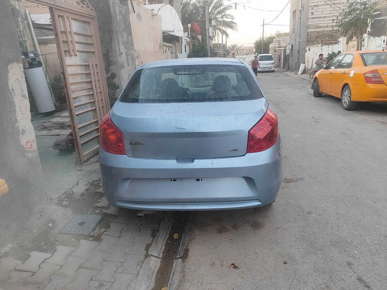 سلام عليكم شيري فلاوين مديل ١٣
كير مكينه جدد حداديه جديده سياره مكلوبه مفلشه لاتكلي شبيهه 

تبريد شغال بس ينقص ماعرفت وين سبب سعر ٢٠

***********
