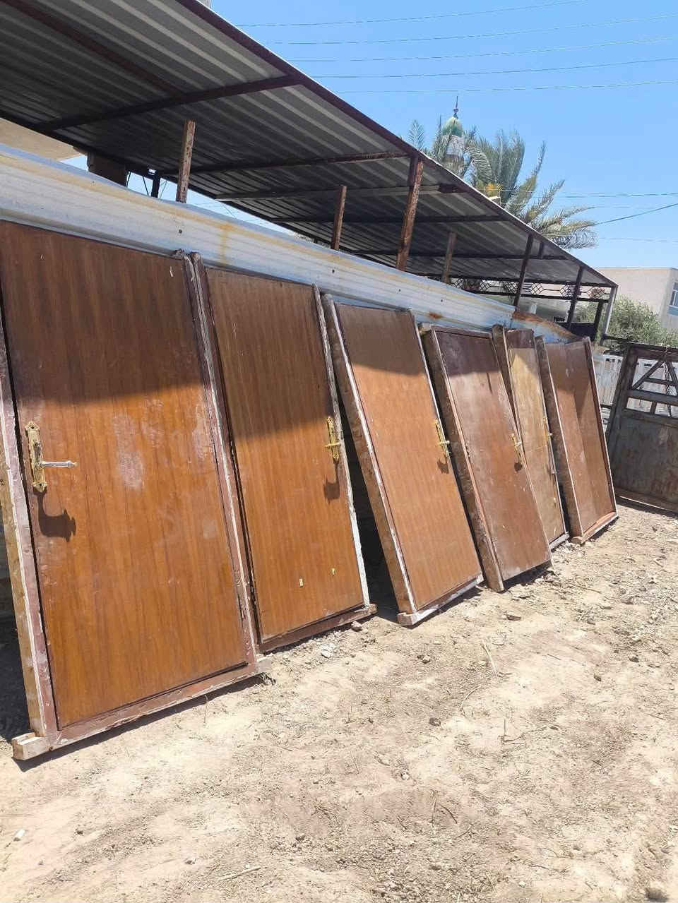بيبان خشب للبيع حي الزهور يم جامع مالك الملك

***********

***********
