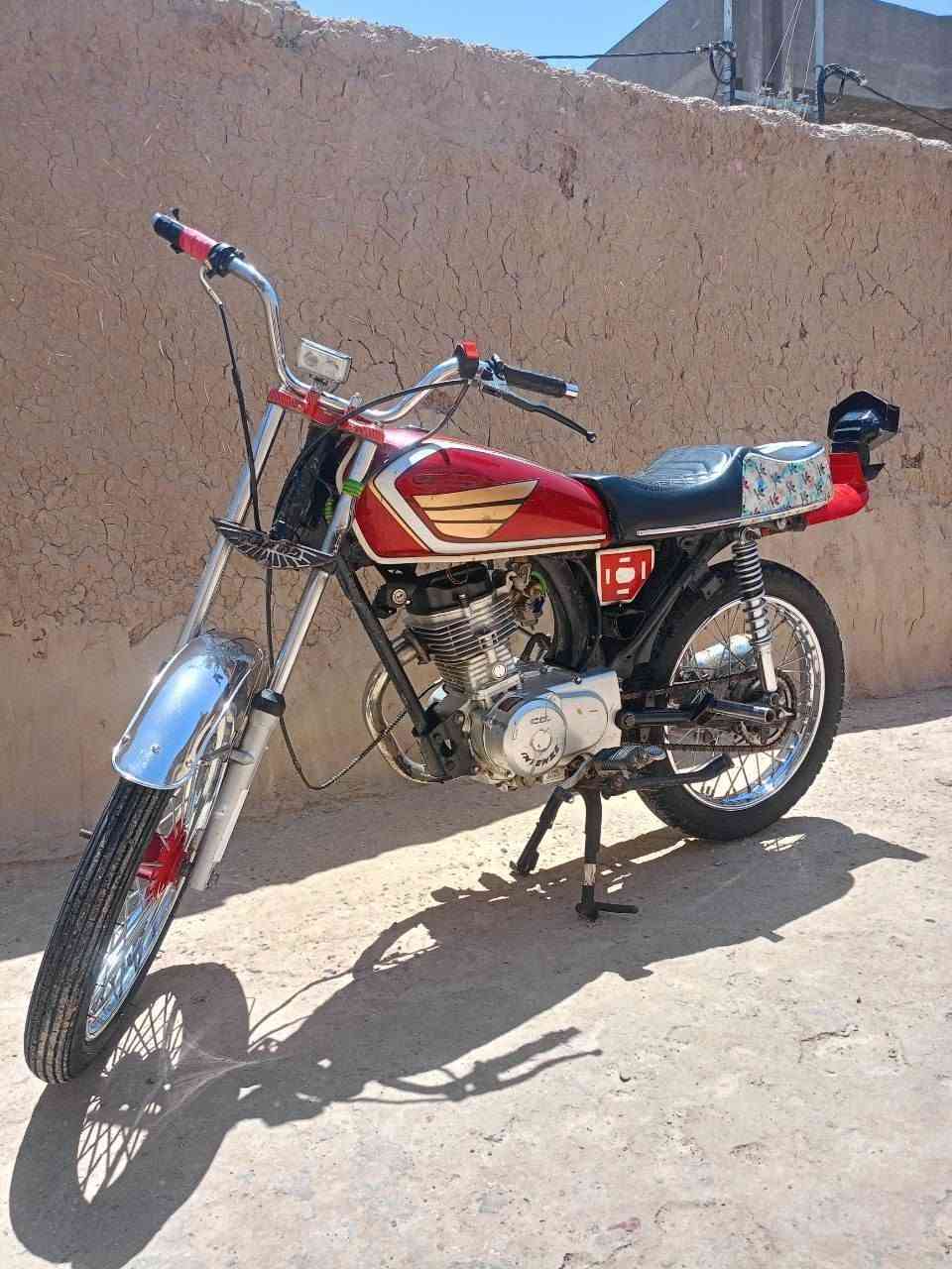 للبيع نامه كلك حلوه ونضيفه 23  سعره 450وبيه مجال قليل
***********
