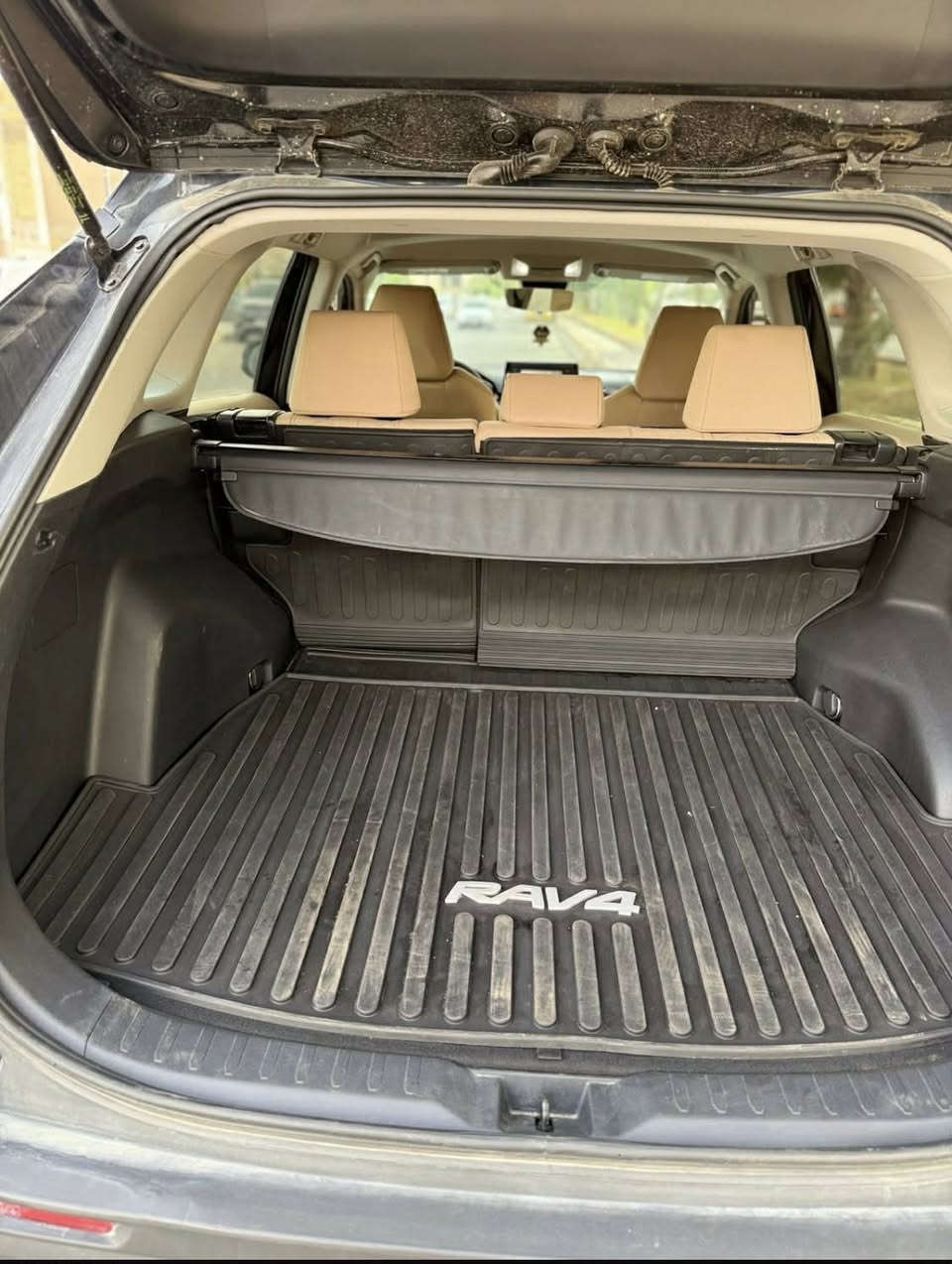 تويوتا راف فور  ٢٠٢٢ XLE بغداد باسمي ماشية ١٩ الف سيارة جاهزة حادث جدا بسيط فقط ربع دعاميةالسيارة على البلاد …
السعر ٢٢٥ ورقة 
للتواصل ***********
