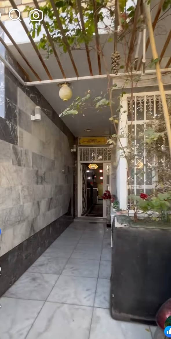 دار للبيع مساحه ١٣٠ متر حي الجمعية 
طابقين بناء سنه ٢٠٢٣ طابقين مال جناي 
٣ غرف نوم 
خريطه حديثه 
للاستفسار مراجعة مكتب الدر حي السلام شارع أبو الدجاج 
***********
