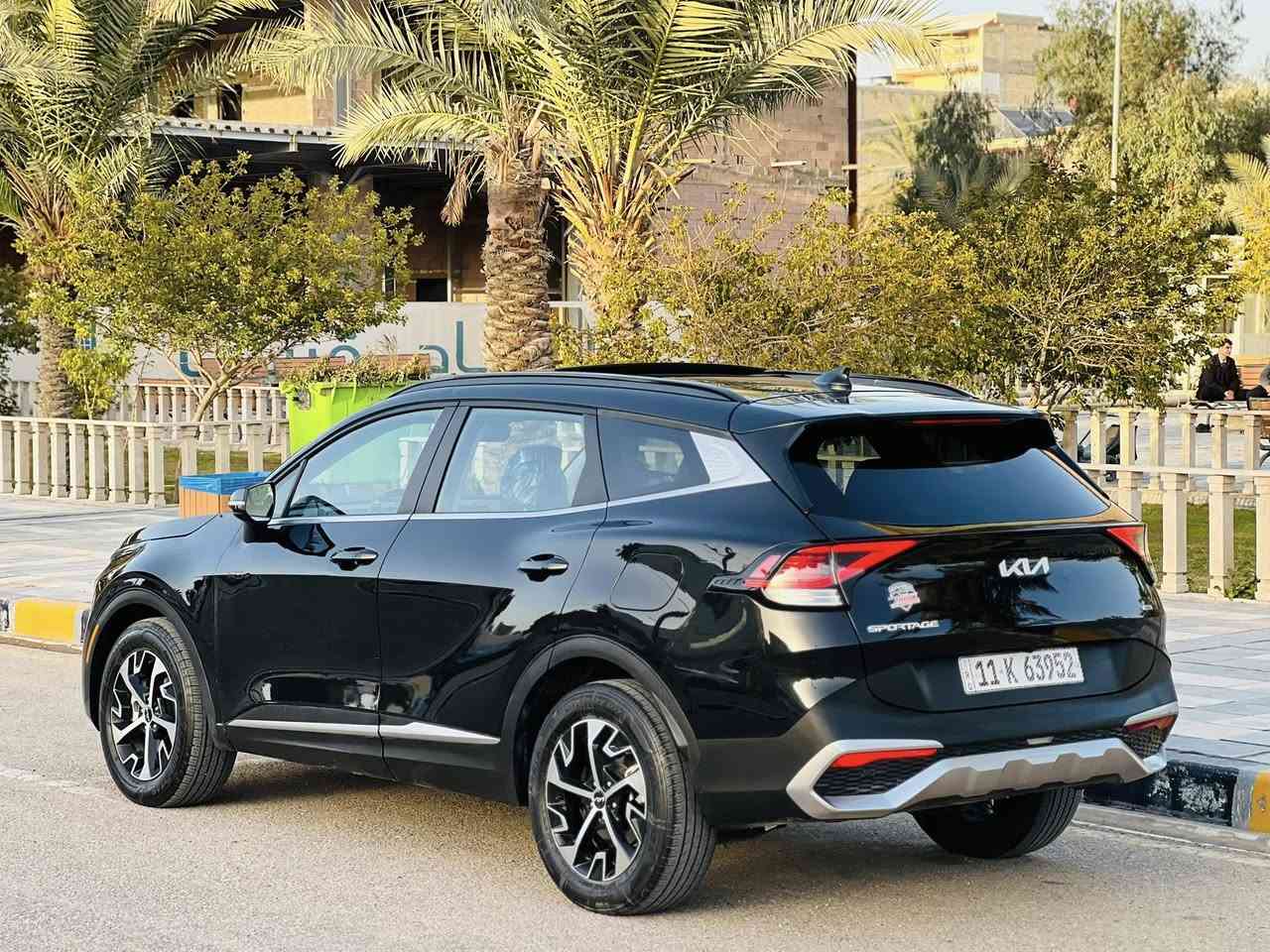 السلام عليكم 

سبورتج 2024 هايبرد وارد امريكي 

حجم المكينه : 1600 تيربو + نظام هايبرد     

             ماشيه : 18 الف ميل    

           الايرباك : دركه فقط 

الضرر : بدون صبغ جاملغ وبنيد مبدلات اصليات نفس اللون

المواصفات :

1. شاشه كبيره

2. بصمه

3. شحن وايرليس

4.تشغيل عن بعد 

5. كامرا

6. رادارات جانبيه

7. رادار امامي

8. لايتات لد 

9. بكلايت لد 

10. كشنات جلد ابيض

11.هيترات بالكشنات

12. ويل كب 

13.اشاير بالمري

14.كيجات دجيتل 

15. قطعتين تبريد 

16. تبريد بيانو 

17. تحكم 

18. نظام سبورت ايكو عادي

19. فور ويل 4x4

20.ايقاف ذاتي اوتو ستوب

21.حساسات خلفيه

22. اوتو هولد 

23. نظام منحدرات 

24. كشن السايق كهرباء

25. بنوراما

السعر : اتصل وتدلل 

تفاصيل اكثر هذا رقمي *********** تحياتي
