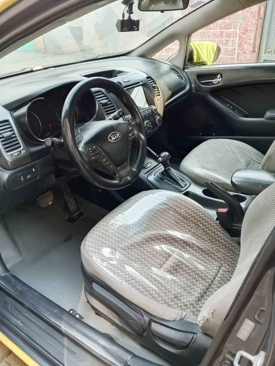 سلام عليكم عندي فورتي للبيع موديل 2014جاهزةمن كولش مصفرة غرامة وهيئة مثل مشوفون صورة الحادث موجود السعر 105وبيها مجال العنوان بغداد إلي يحب يتواصل هاذا رقمي/ ***********
