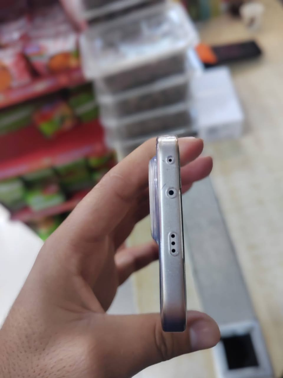 السلام عليكم هونر 400 لون شمباني ذاكره 512جهاز جديد لوك مواصفات عاليه غراضه كامله حتى الايربود وياه مالته سعره ٤٠٠قفل مكاني بلديات
***********
